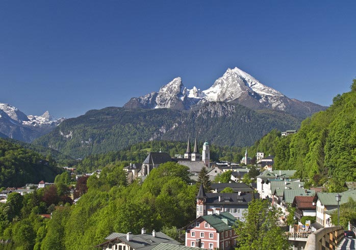 Masyw Watzmann wznosi się nad Berchtesgaden