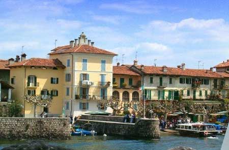 Apartmán až pro 3 osoby v přístavu ostrova Isola dei Pescatori